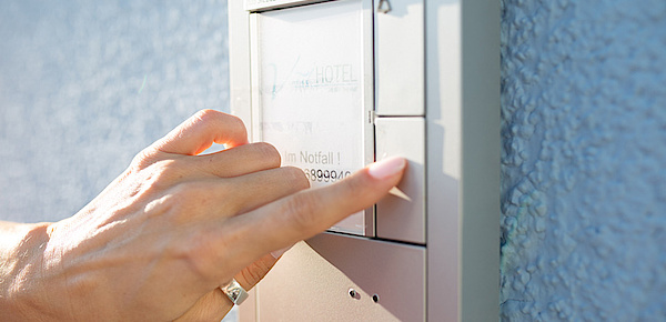 Sprech­anlagen bei Brückner Elektro und Trockenbau in Petersaurach