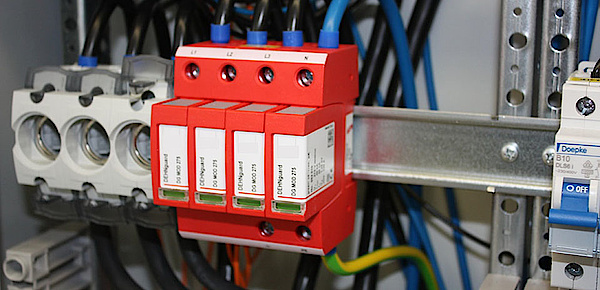 Über­spannungs­schutz bei Brückner Elektro und Trockenbau in Petersaurach